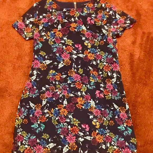 Dress - Picture 1 of 3